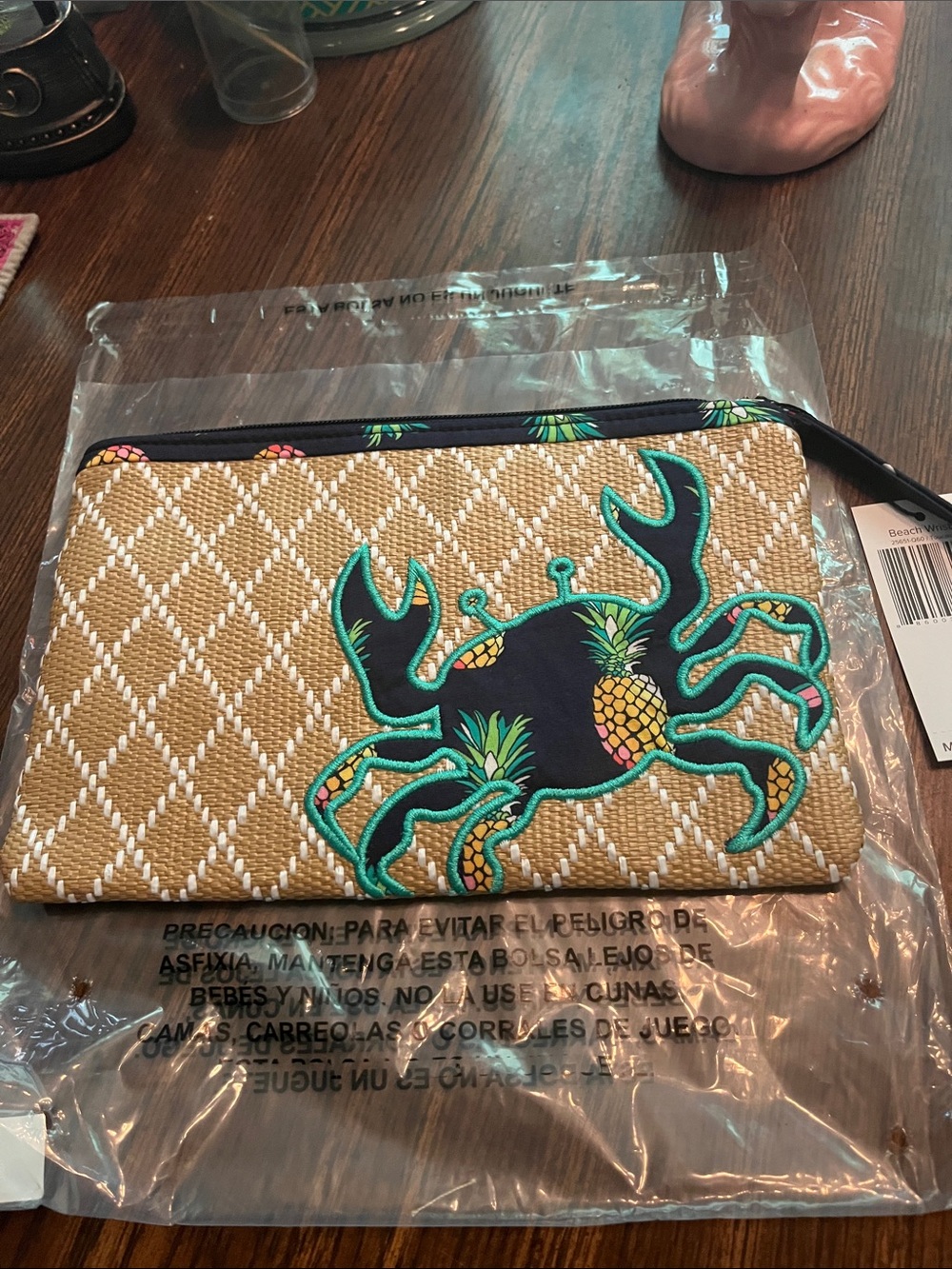 Woven Pineapple Crab Wristlet Clutch - Tan selling matching bag